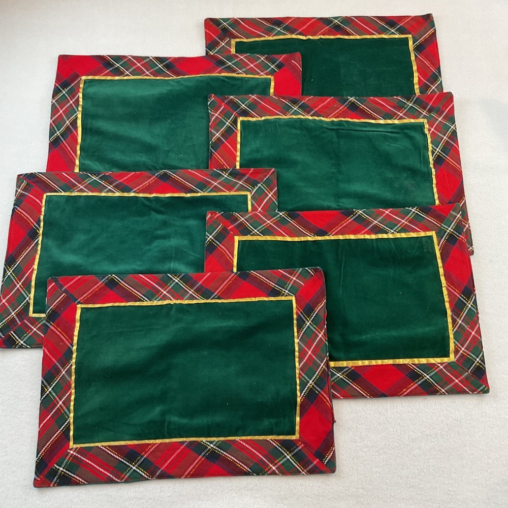 Martha Stewart Everyday Christmas Placemats Set of 6 Green Velvet Red Plaid 2002